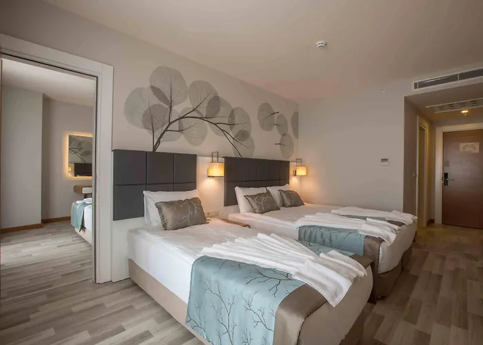 Xoria Deluxe Hotel 5*