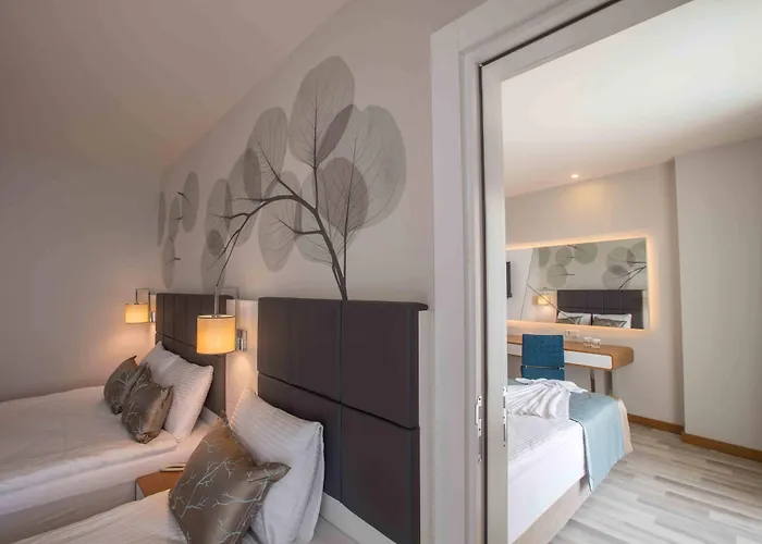 Xoria Deluxe Hotel