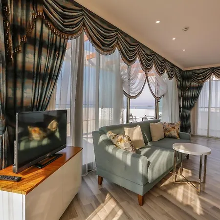 Xoria Deluxe 5* Konaklı