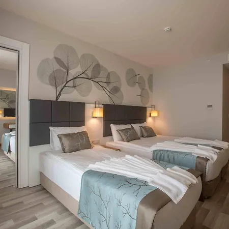 Xoria Deluxe Hotel 5*