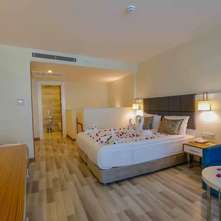 Xoria Deluxe Hotel 5*